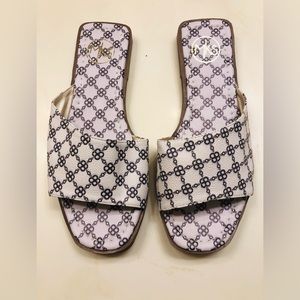 MKS Size 6 white black flat slip on leather sandals. Boutique brand